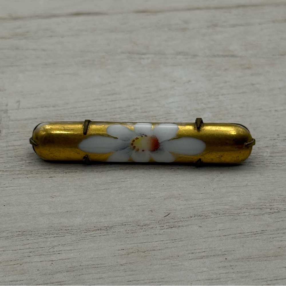 Vintage porcelain Gold and White Floral bar Brooch